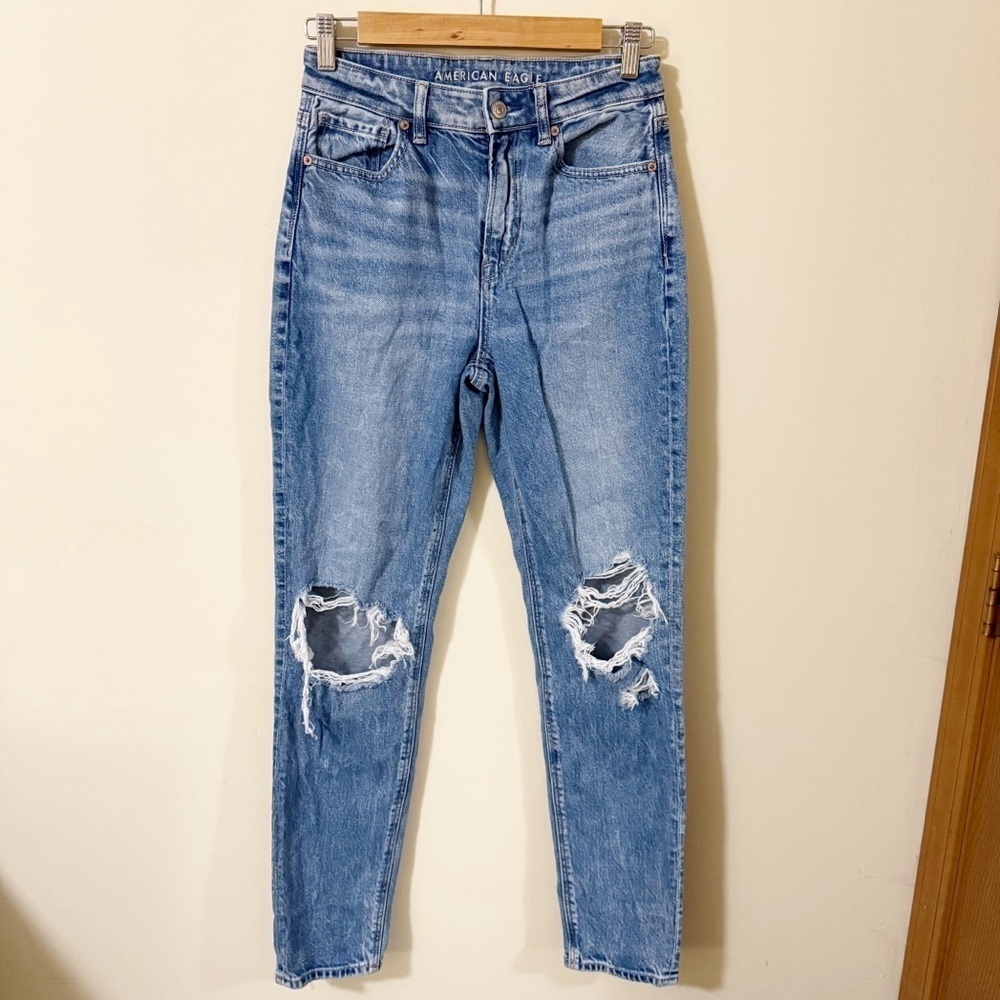 American Eagle Mom Jean Distressed Womens Strigid Size 2 LONG Denim